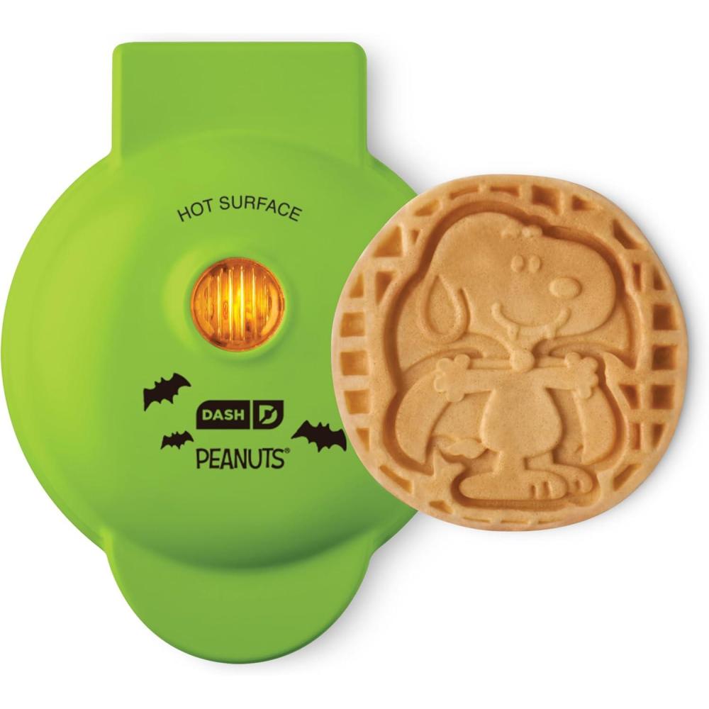 imagePeanuts x Dash Snoopy Vampire Mini Waffle MakerSnoopy Vampire Green