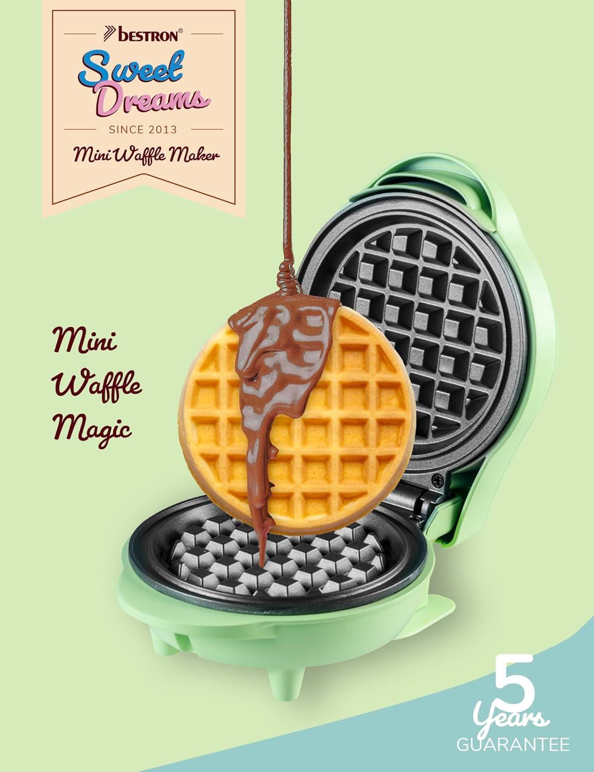 image:imageBestron Mini gaufrier pour gaufres classiques Petit gaufrier avec revtement antiadhsif pour les anniversaires denfants les ftes de famille Pques ou Nol Design rtro Couleur NoirMenthe Mat