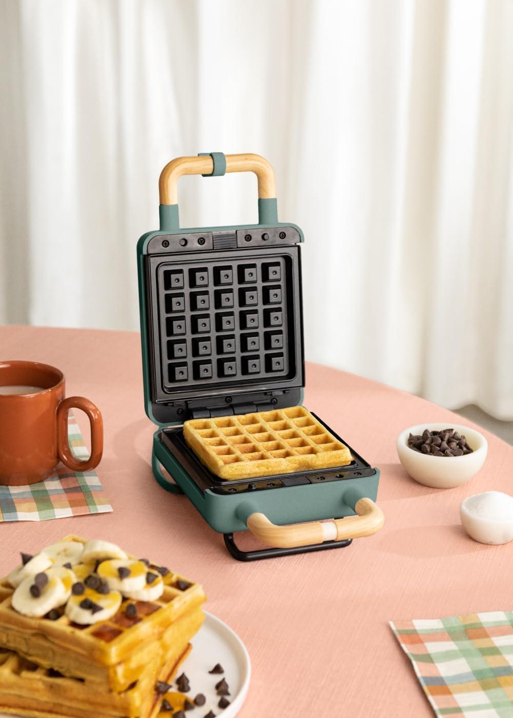 image:imageCREATESTONE STUDIOSandwichGrill et gaufrier quadruple vert sauge 3 plaques interchangeables Grill Gaufre et Sandwich revtement antiadhsif ouverture 180 4 tranches rtro 1600WVert Sauge