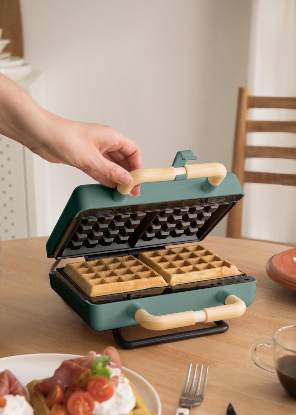 image:imageCREATESTONE STUDIOSandwichGrill et gaufrier quadruple vert sauge 3 plaques interchangeables Grill Gaufre et Sandwich revtement antiadhsif ouverture 180 4 tranches rtro 1600WVert Sauge