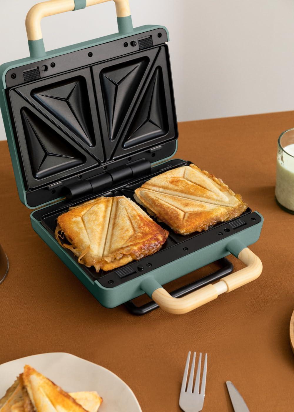 image:imageCREATESTONE STUDIOSandwichGrill et gaufrier quadruple vert sauge 3 plaques interchangeables Grill Gaufre et Sandwich revtement antiadhsif ouverture 180 4 tranches rtro 1600WVert Sauge