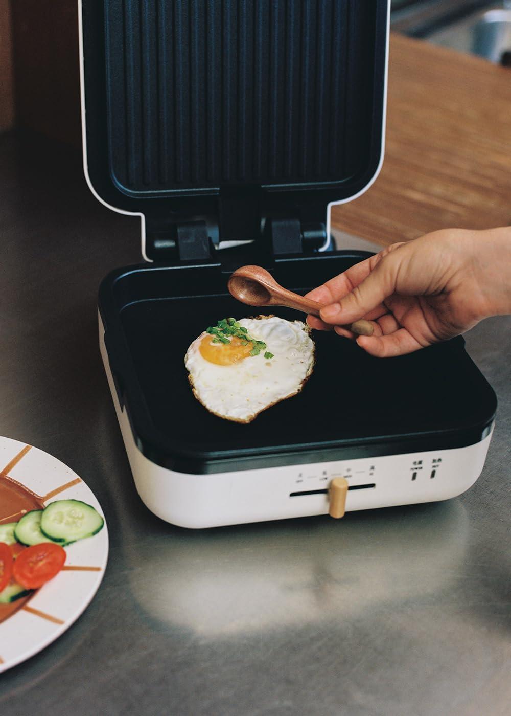 image:imageCREATESTONE STUDIOSandwichGrill et gaufrier quadruple vert sauge 3 plaques interchangeables Grill Gaufre et Sandwich revtement antiadhsif ouverture 180 4 tranches rtro 1600WBlanc Cass