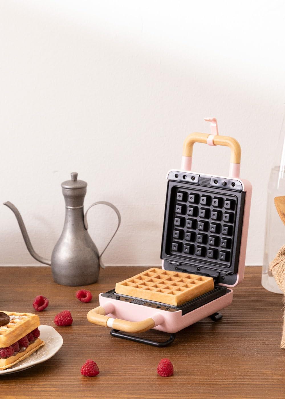image:imageCREATESTONE STUDIOSandwichGrill et gaufrier quadruple vert sauge 3 plaques interchangeables Grill Gaufre et Sandwich revtement antiadhsif ouverture 180 4 tranches rtro 1600WRose Pastel
