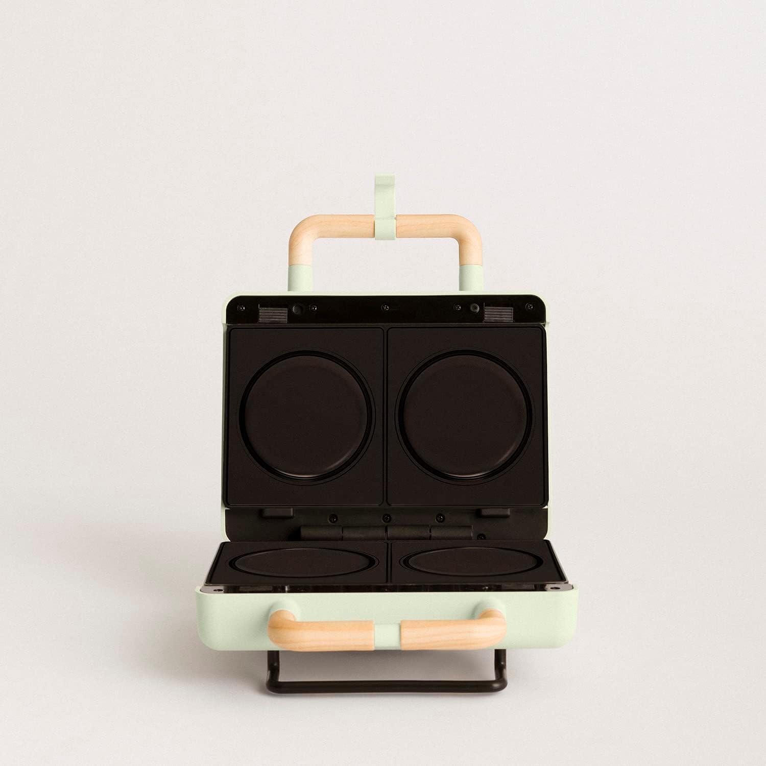 image:imageCREATESTONE STUDIOSandwichGrill et gaufrier quadruple vert sauge 3 plaques interchangeables Grill Gaufre et Sandwich revtement antiadhsif ouverture 180 4 tranches rtro 1600WVert Pastel