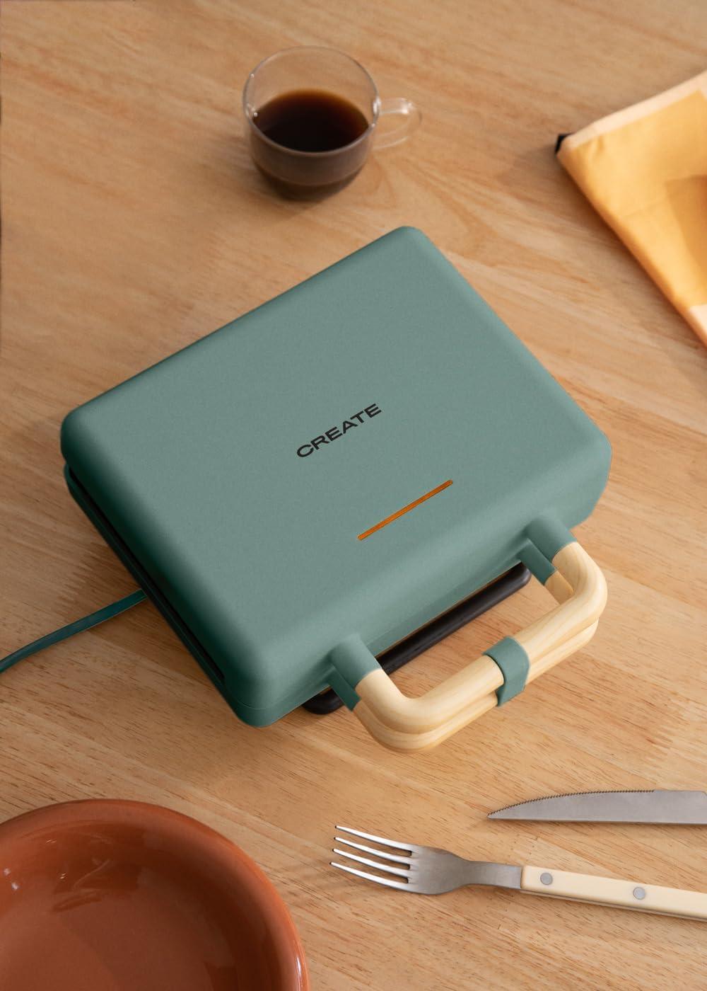 image:imageCREATESTONE STUDIOSandwichGrill et gaufrier quadruple vert sauge 3 plaques interchangeables Grill Gaufre et Sandwich revtement antiadhsif ouverture 180 4 tranches rtro 1600WVert Sauge