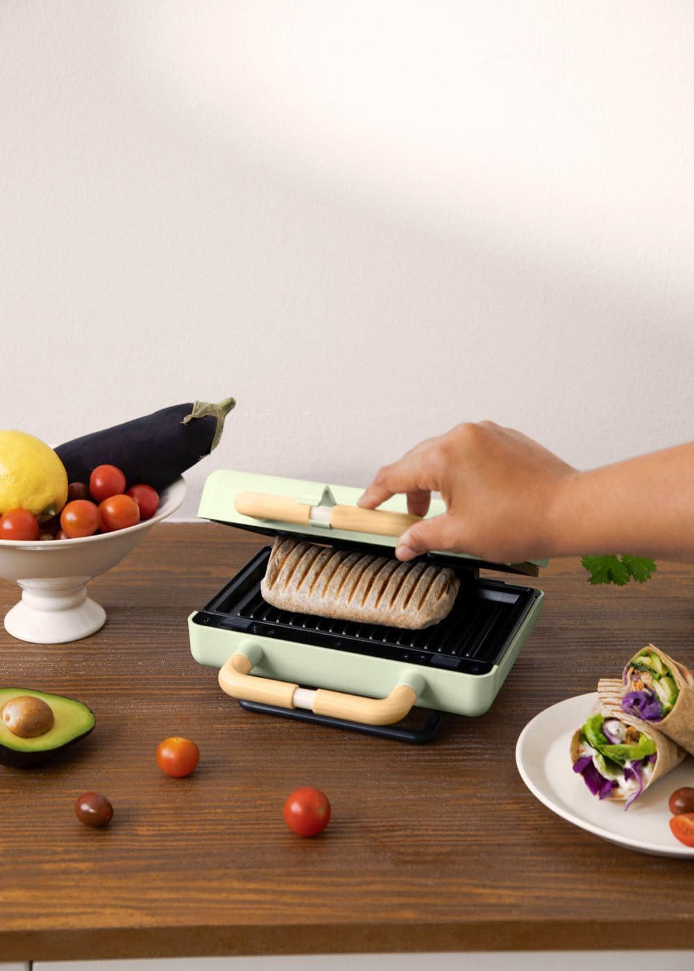 image:imageCREATESTONE STUDIOSandwichGrill et gaufrier quadruple vert sauge 3 plaques interchangeables Grill Gaufre et Sandwich revtement antiadhsif ouverture 180 4 tranches rtro 1600WVert Pastel