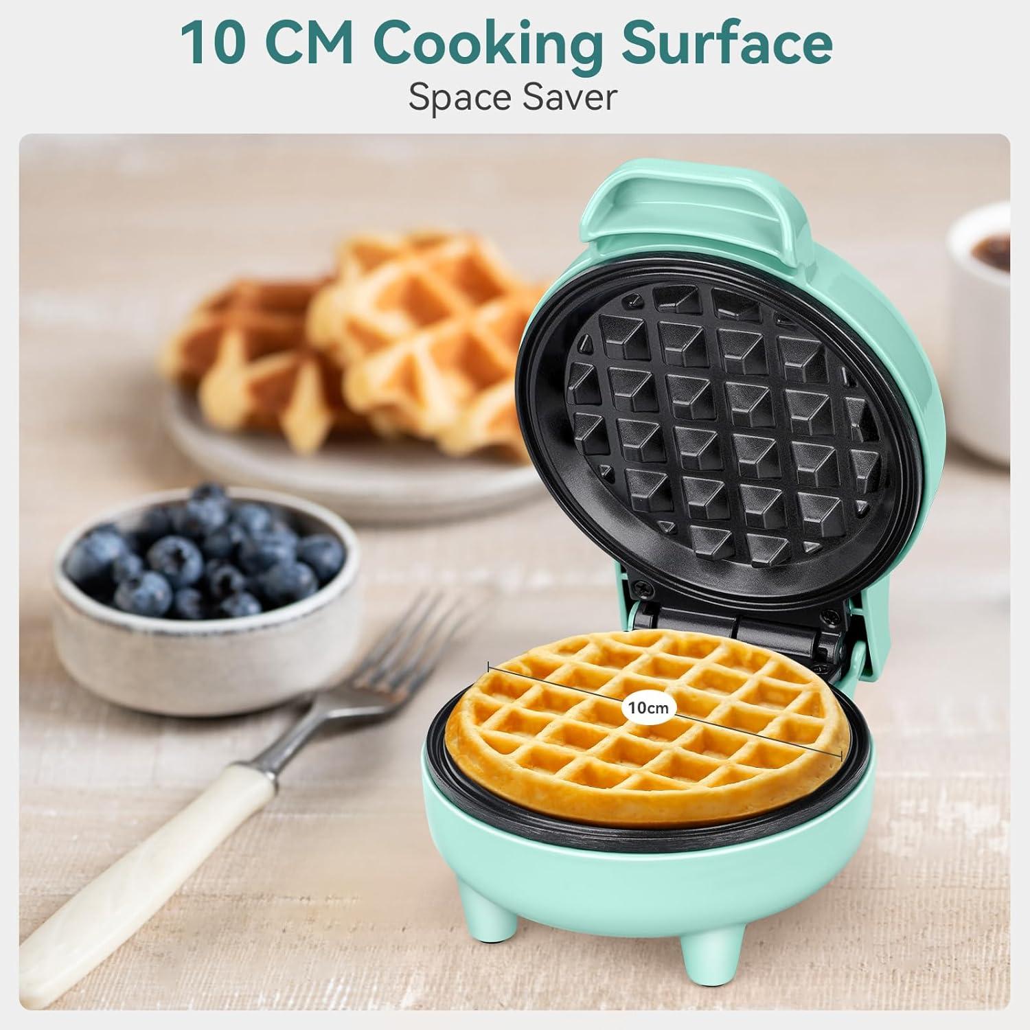 image:imageSNAILAR Mini gaufrier Machine gaufres belges Petit gaufrier Classique pour les anniversaires des enfants les ftes de famille Pques ou Nol Design mignon et compact 550 watts Vert